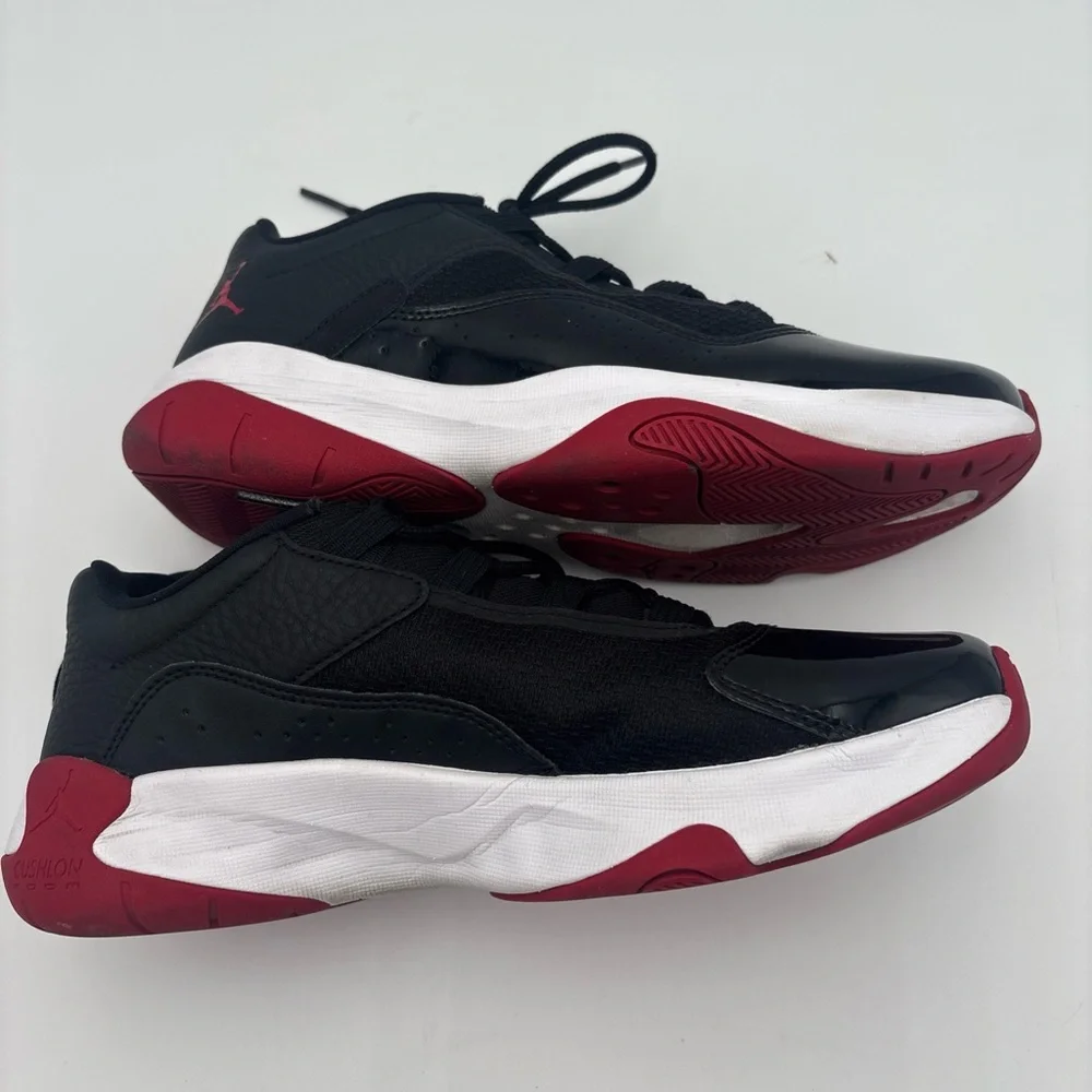 Jordan Black‎ and Red Athletic Shoes